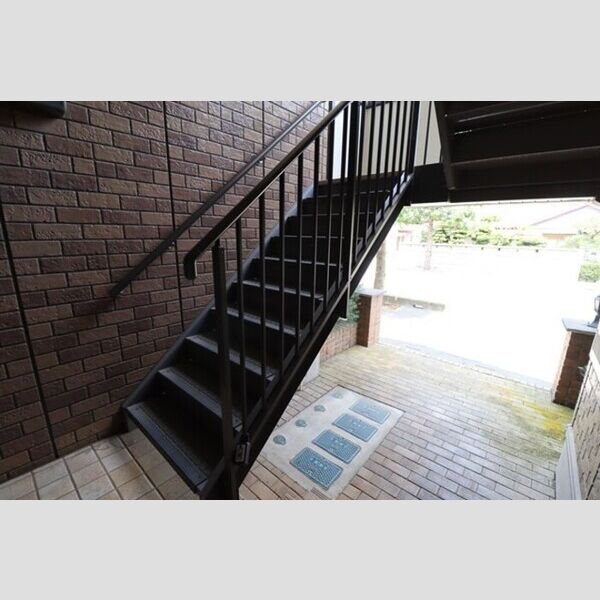 タウンスクエア　A/B/C 共用階段