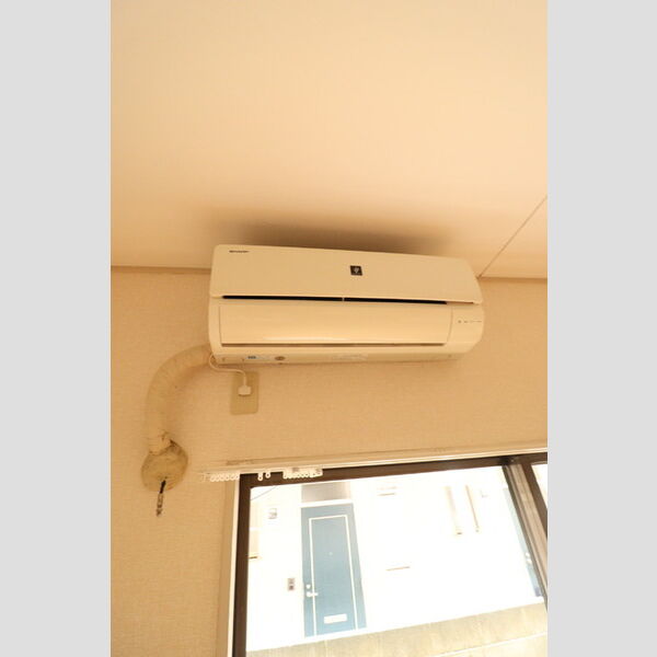 調布ハイムピア111号室 エアコン