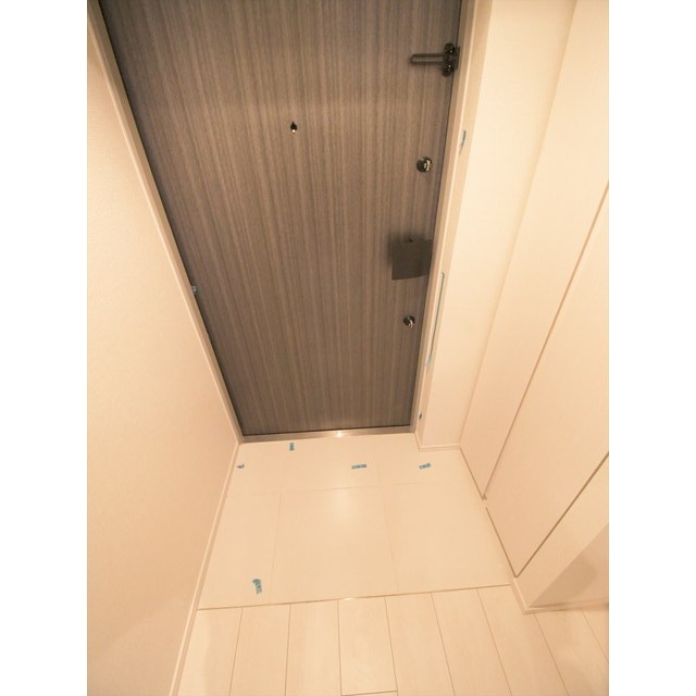 ラクレイス横濱関内0507号室 玄関