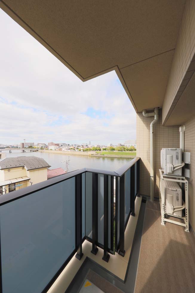 PREMIUM CUBE　王子神谷5階 内観