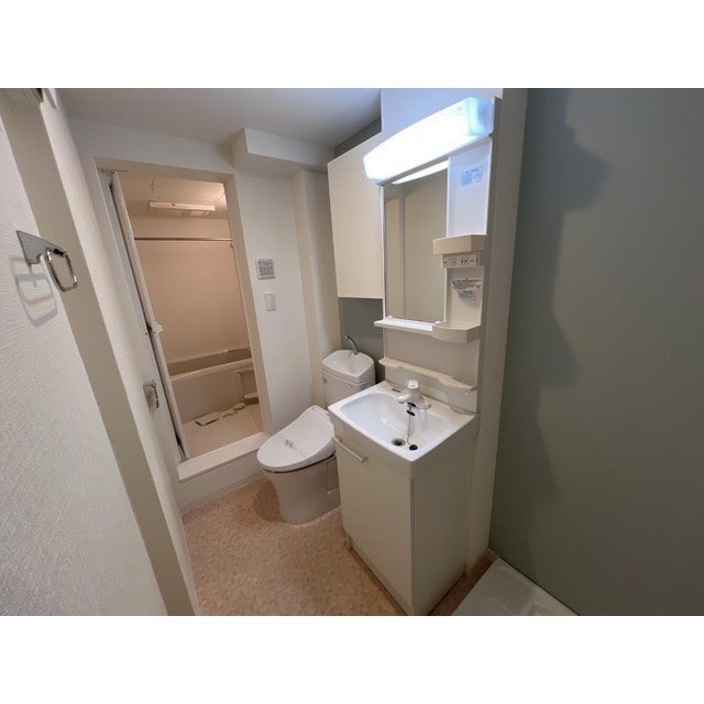 モデラート西新宿201号室 内観