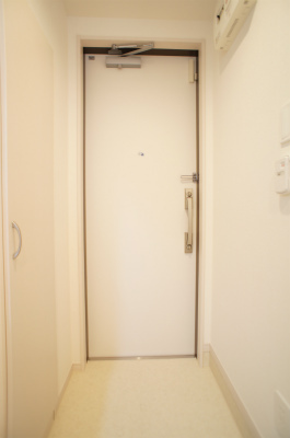 リブリ・ネオ上大岡2階 玄関