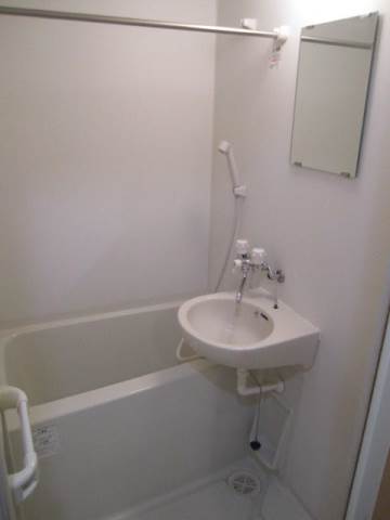 ＰＲＵＮＵＳ南太田2階 部屋その他