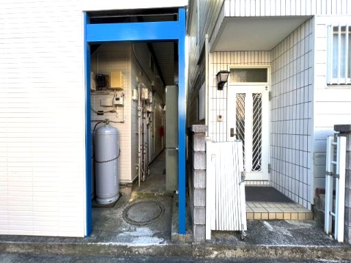 オーガスタハイツ201号室 エントランス