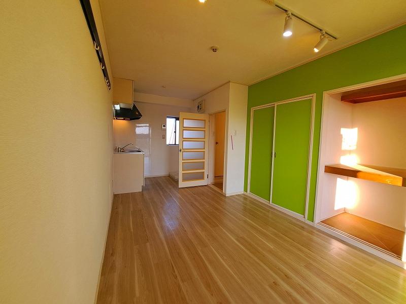 ストゥーディオ リビング