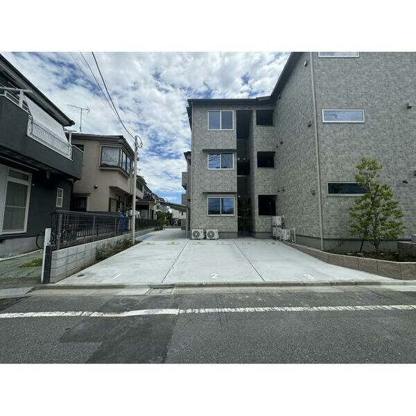 FOREST　MAISON　CreaWest301号室 駐車場