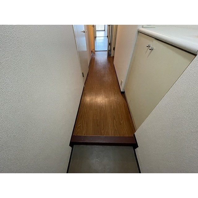 クリオ辻堂参番館0102号室 玄関