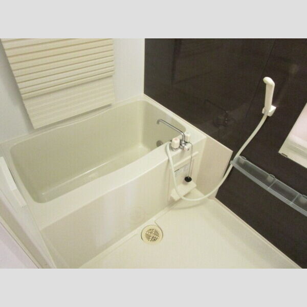 メゾン・ド・サンセール10番館・11番館　11番館 追い焚き給湯機能付き浴室