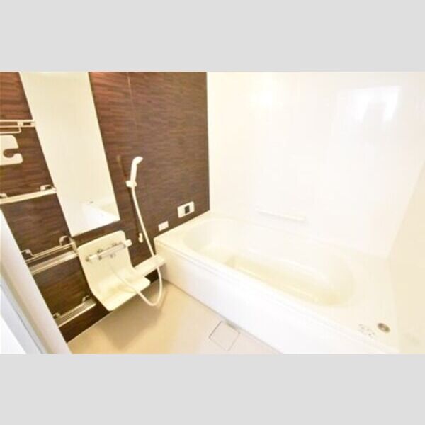 ビラ ルフト バス