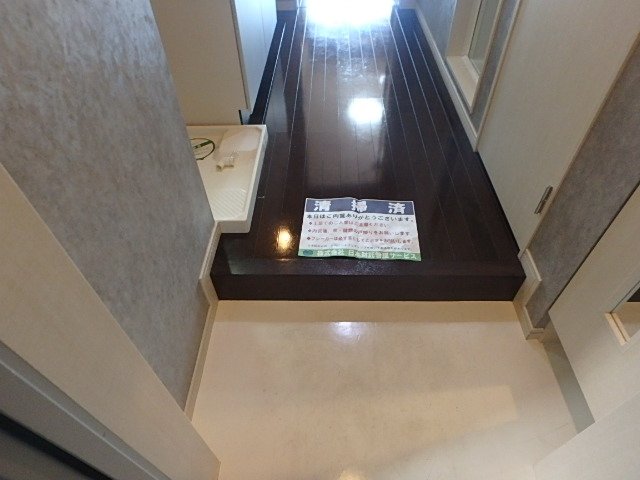 Ｌ－Ｆｌａｔ白山4階 玄関