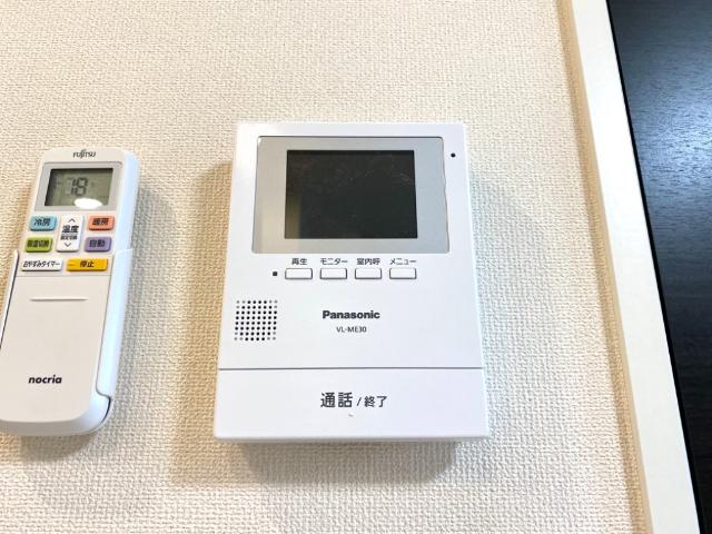 ラ・フォンテーヌ106号室 カメラ付インターホン