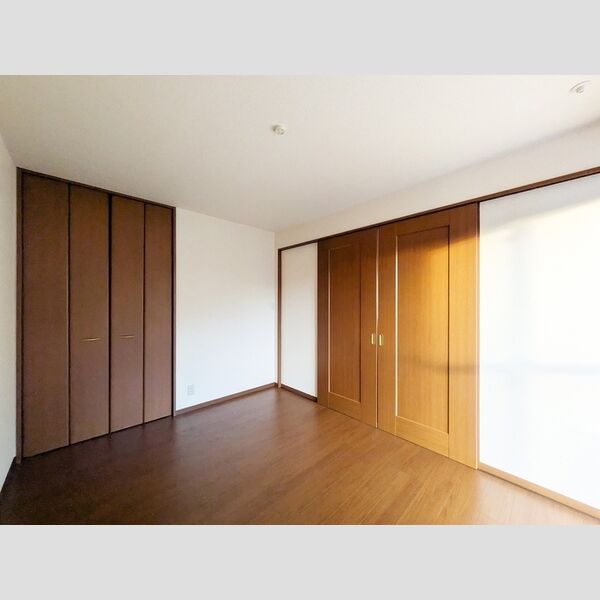 ウィルモア桜町101号室 洋室