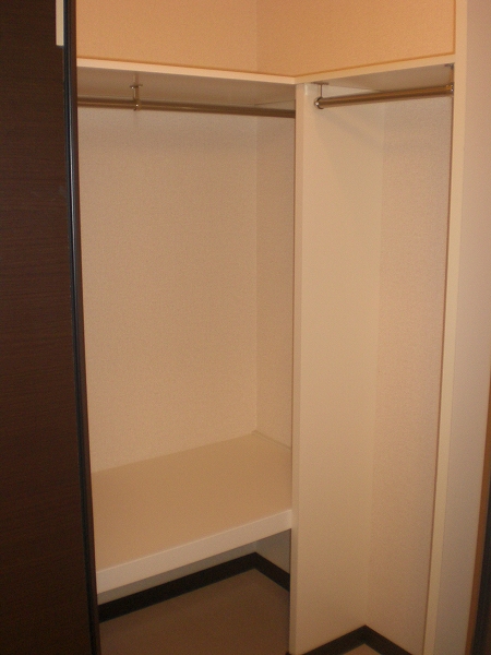 レオネクストシャルムコート 内観