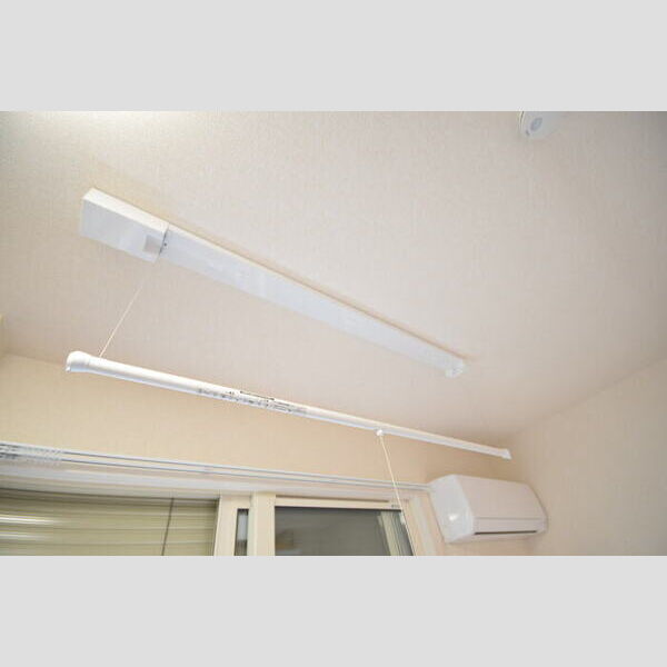 プルメリア203号室 室内物干し