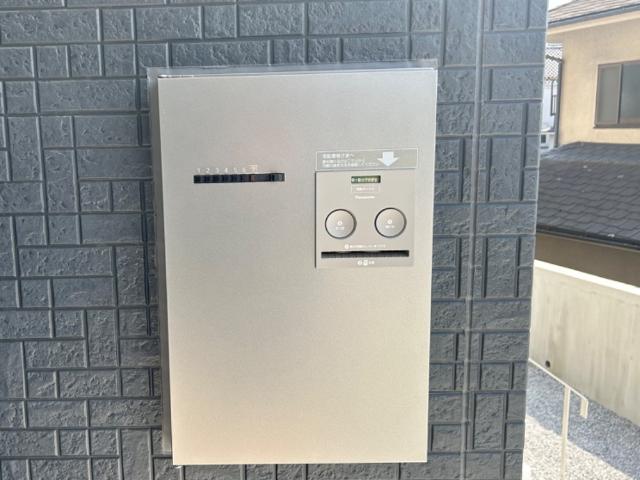 KM Casa新横浜203号室 宅配BOX