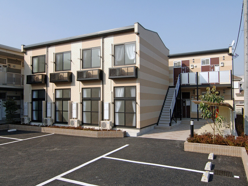 レオパレスファーレⅤの外観画像