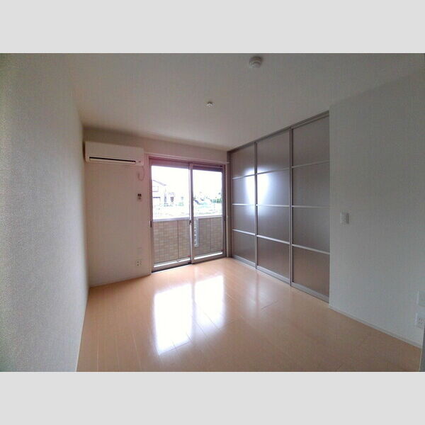 Blossom GardenⅡ エアコンのついた11.5帖のリビング