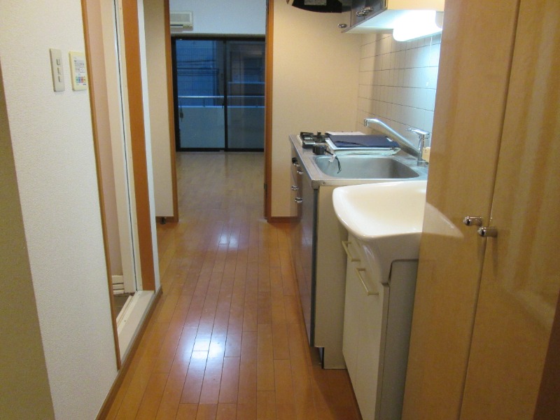 グレース白山2階 玄関