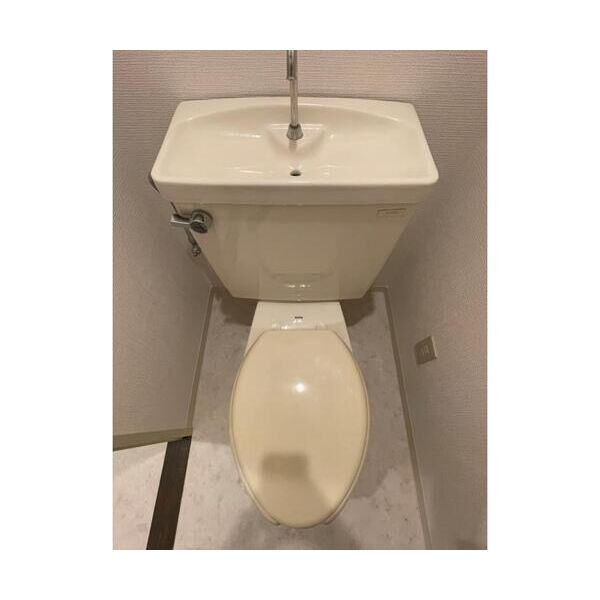 ビコーハイツ301号室 トイレ