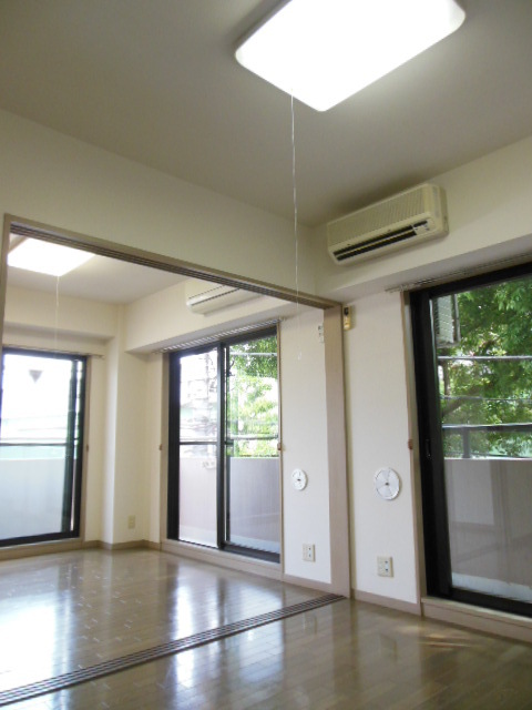 ガラ・シティ高井戸6階 リビング