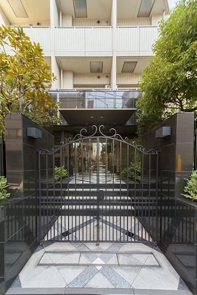 レジディア高輪桂坂5階 エントランス