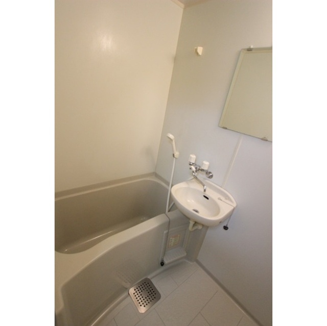 アヴェニール湘南Ⅰ203号室 お風呂