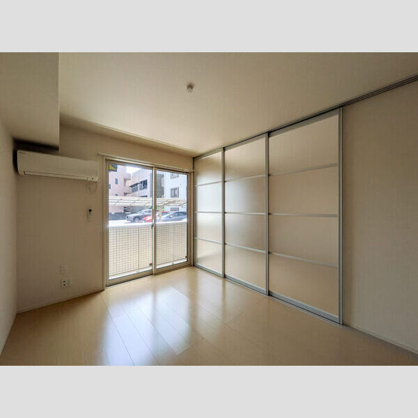 ヴィクトワール　壱番館 リビング