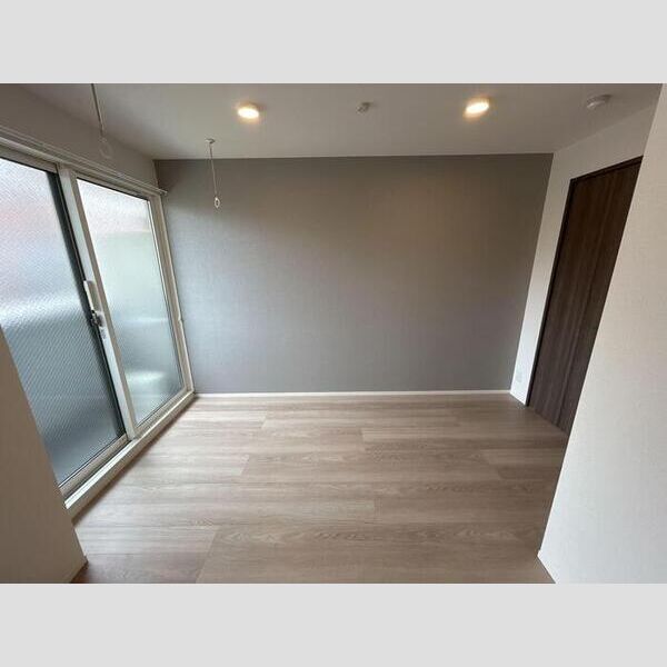 セレスティア西綾瀬205号室 洋室