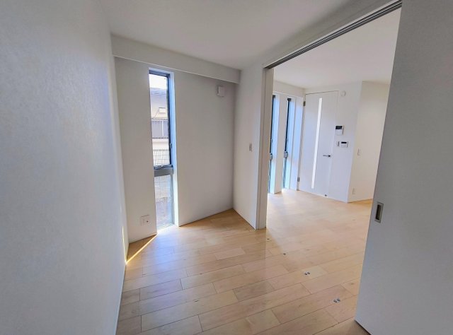 テラス新江古田1A号室 洋室4畳、リビングと一体的に使えます