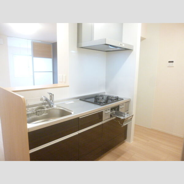 ロッコ 対面式3口ガスコンロ付システムキッチン