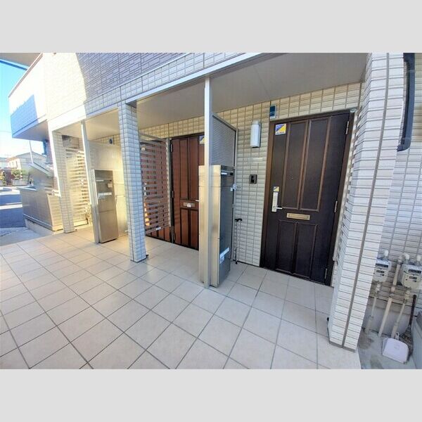 ベルクリア城南　B エントランス