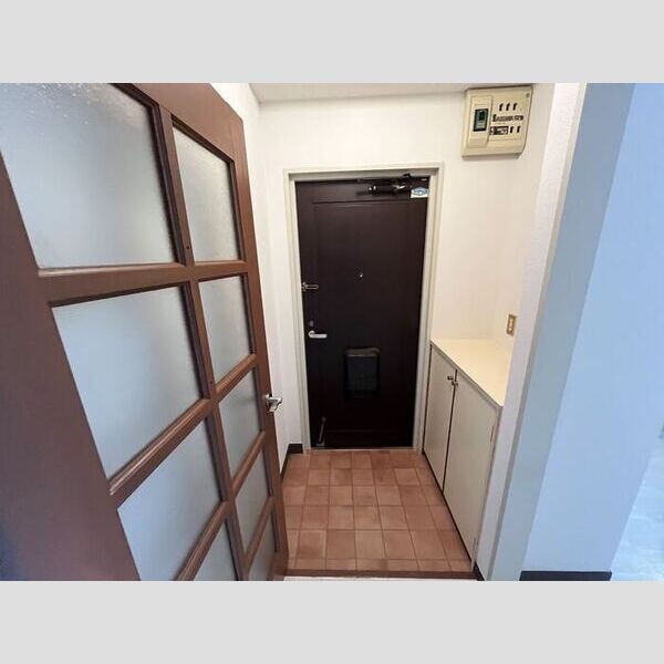 レジデンス齊藤104号室 玄関