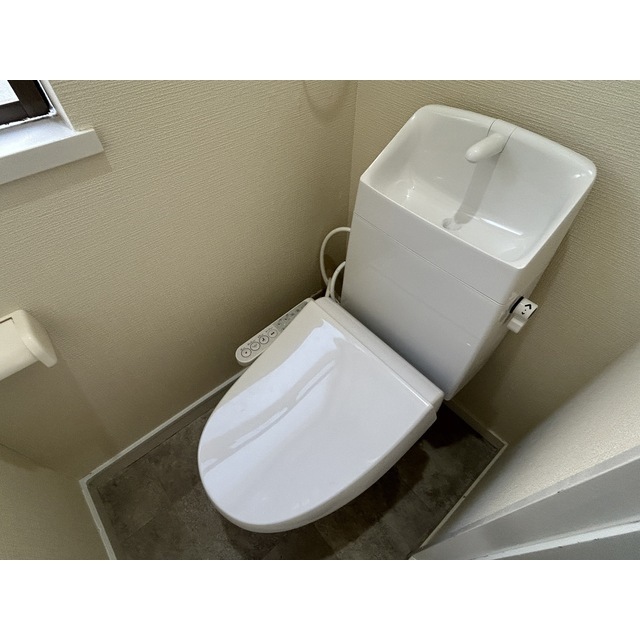 メゾンホワイトフェニックス 内観