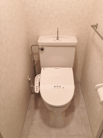 ロイヤル二俣川Ｃ棟3階 洗浄便座付き