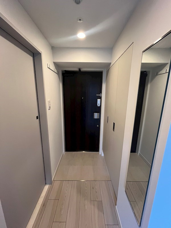 クロスレジデンス神田神保町13階 玄関