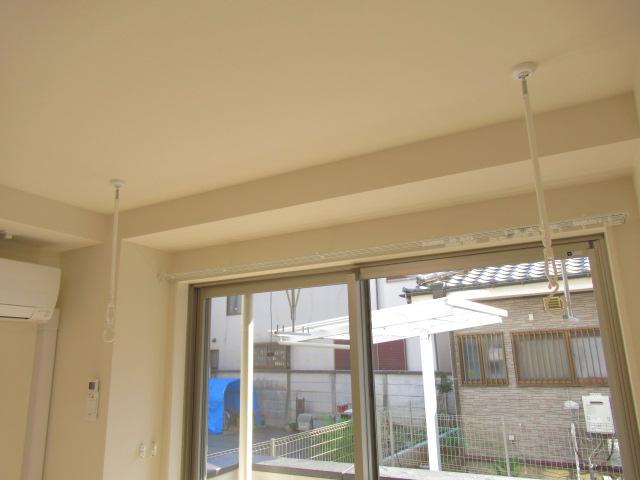 イーストガーデン 室内洗濯物干し