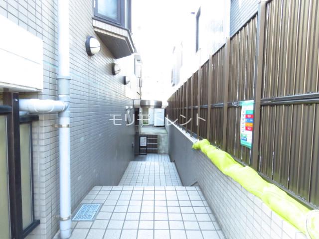 クレッセント川崎2階 外観