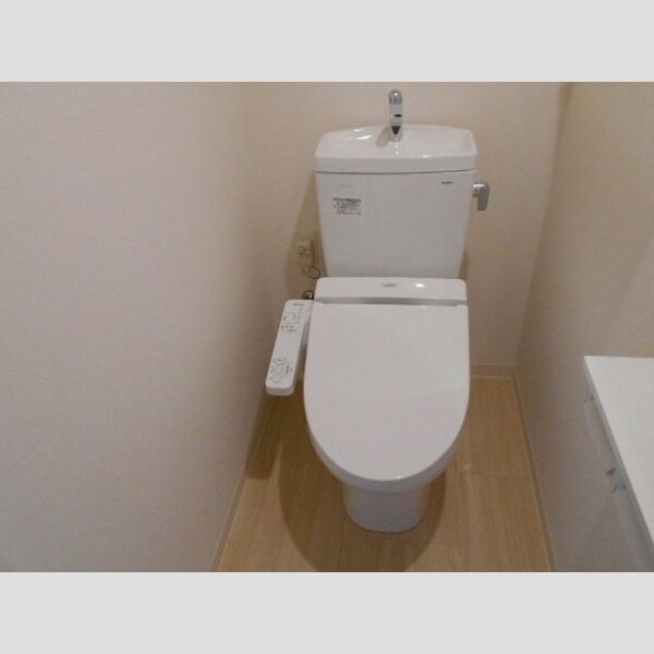 フェリス　コート トイレ　温水洗浄便座