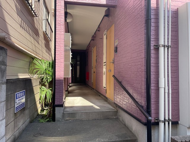 グリンピース“ヒデ” エントランス