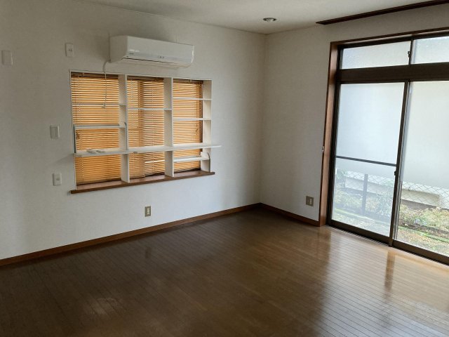 長沼町戸建４LDK リビング