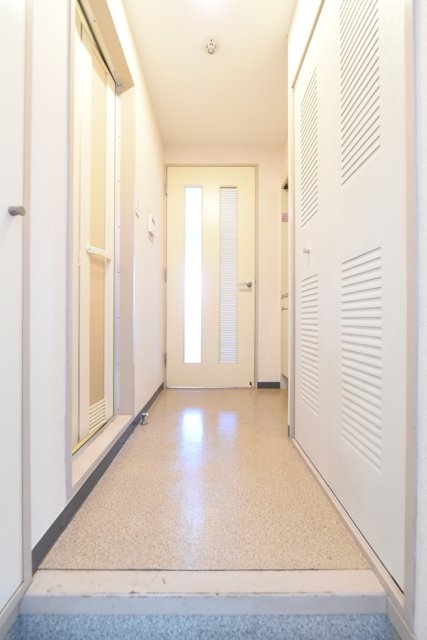 サンパレス松庵 玄関