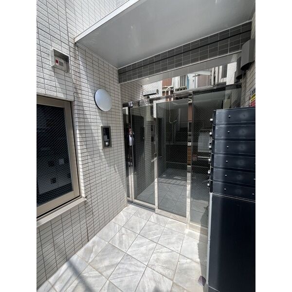FLレジデンス菁英公館 エントランス