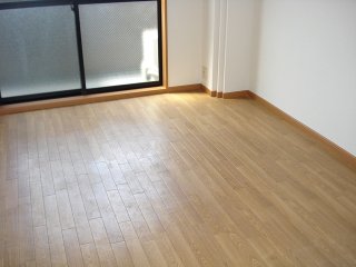 ガーデンプレイス101号室 洋室