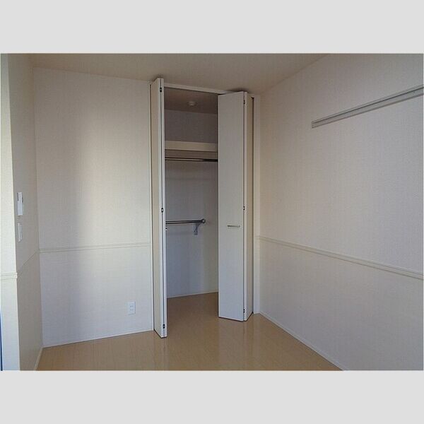 セジュールオッツ東下沢102号室 収納