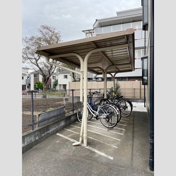 フォルトゥーナ 駐輪場