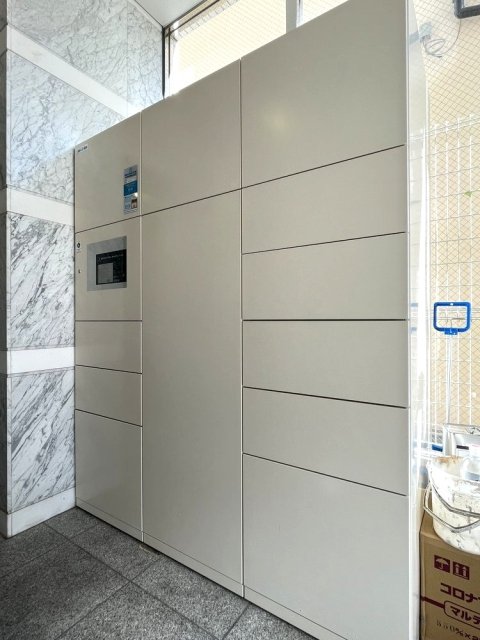 アクシルコート東中野5階 宅配BOX