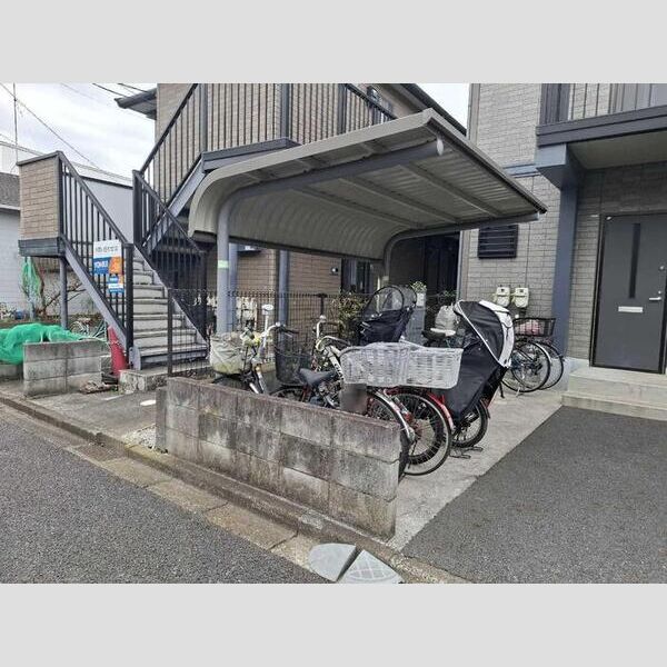 コスモコート 駐輪場