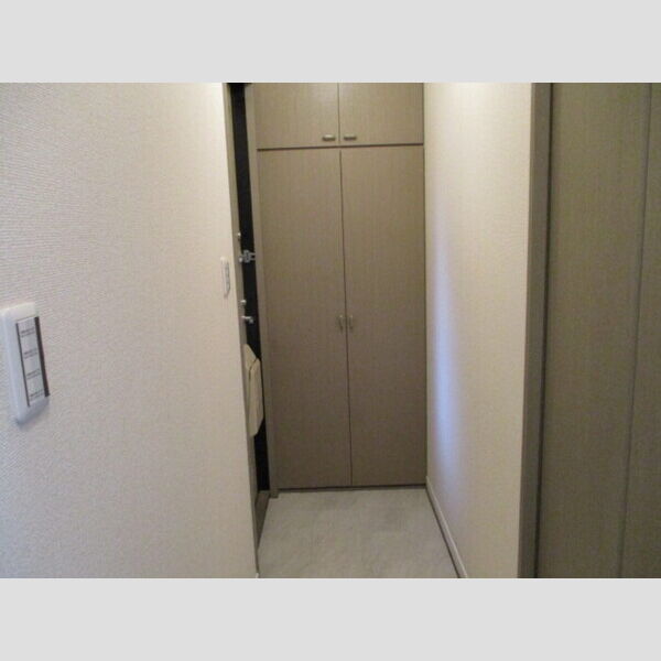 ヴィラージュ　D シューズボックス