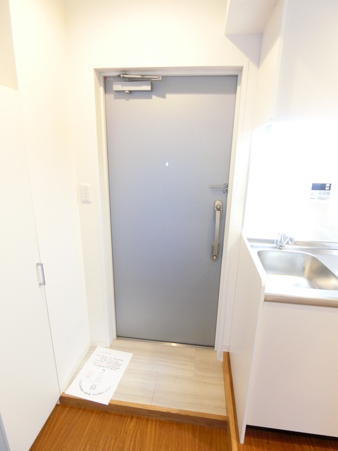 Ｗｅｓｔ　Ｆ．Ｙ．0303号室 玄関