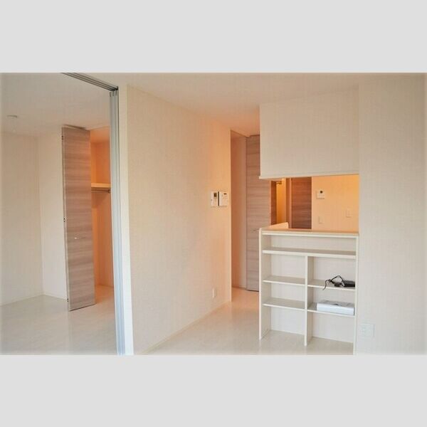 マ・メゾン101号室 リビングダイニング